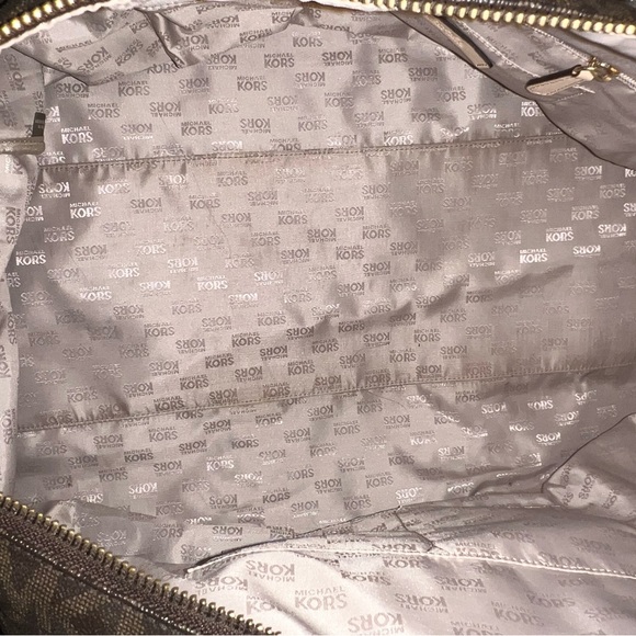 MICHAEL KORS DUFFLE BAG - Picture 6 of 11